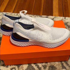 Nike Epic Phantom React Flyknit running shoes